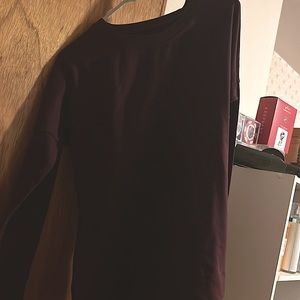 Althletic sweatshirt with side split